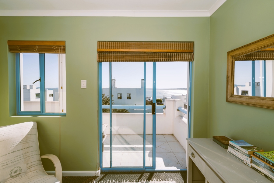4 Bedroom Property for Sale in Paradise Beach Western Cape